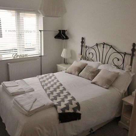 شقة 94A Flat 1Gladstone Road East بورنماوث المظهر الخارجي الصورة